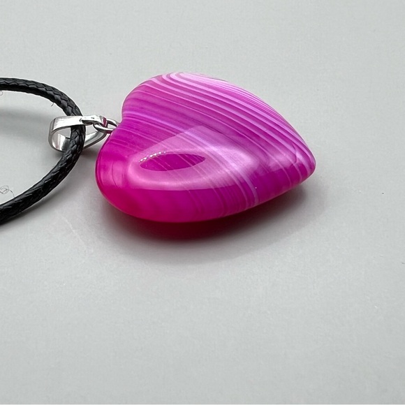 New Heart Shaped Pink Botswana Striped Agate Petite Pendant Necklace with Cord - Picture 5 of 5